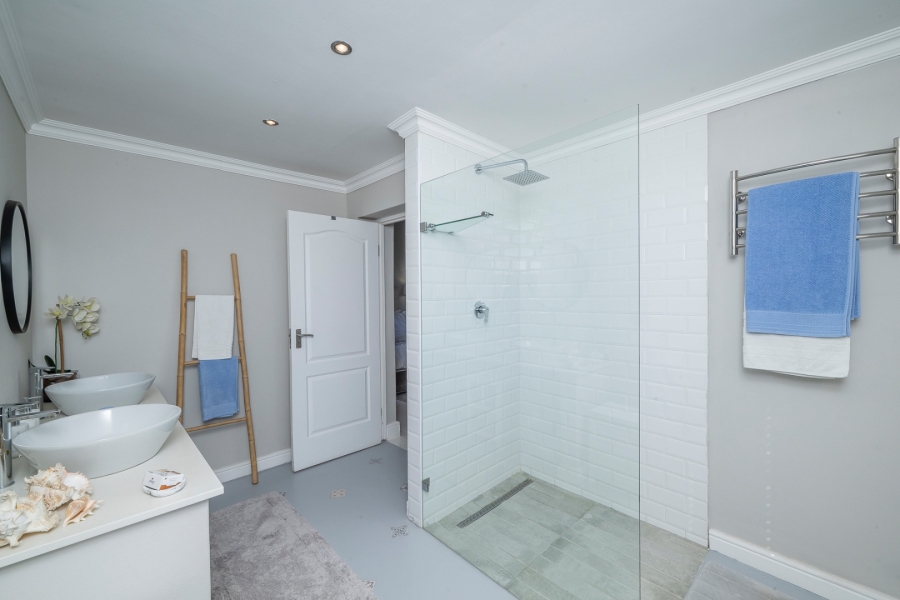 4 Bedroom Property for Sale in Gordons Bay Village Western Cape